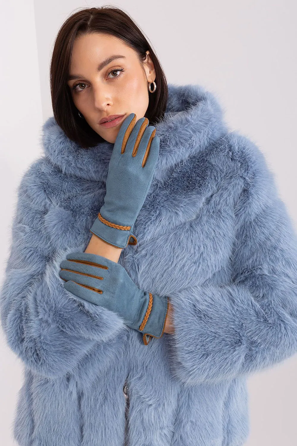 A.T. European Elegant Women's Winter Gloves with Decorative Braids on Wrist