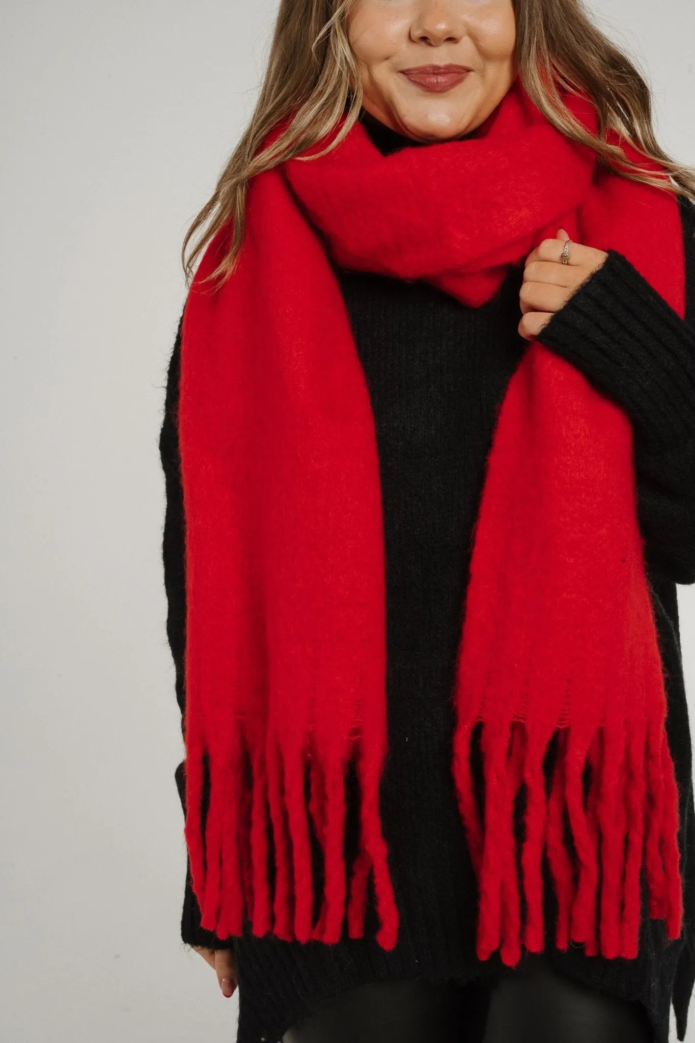 Frankie Tassel Scarf In Red