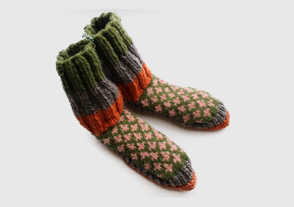 Green and Orange Multicolor Woolen Indoor Lined Hand Knitted Boot